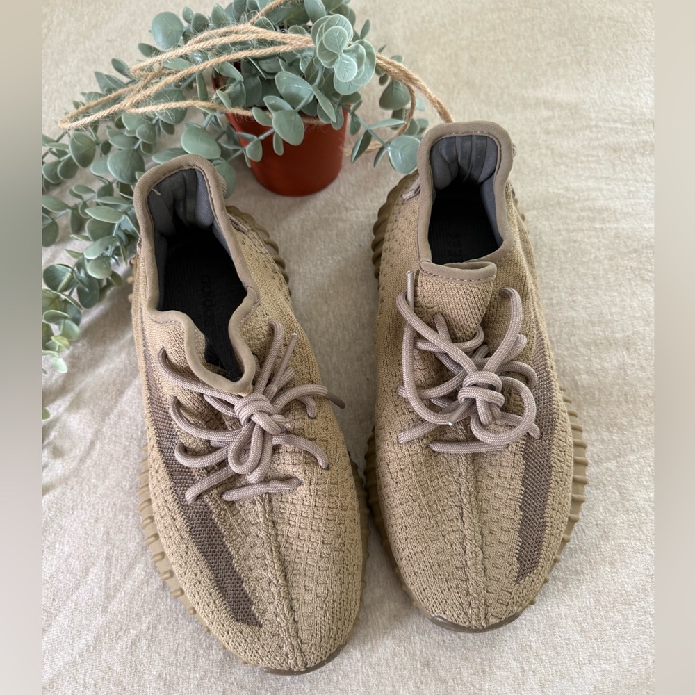 Yeezy Boost 350 V2 Earth Sneakers | adidas Boost | Size 5.5